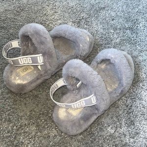 Womens/Youth Uggs slippers
